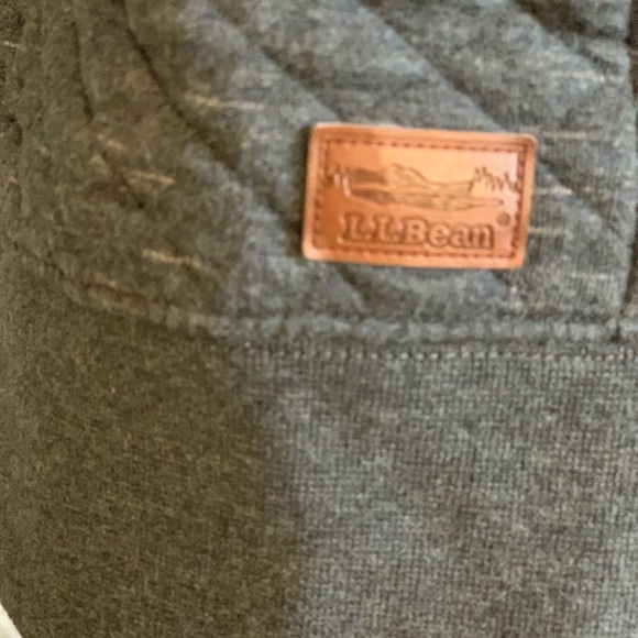 L.L. Bean Dark Gray Quilted Quarter-Zip Sweatshirt - Picture 2 of 3